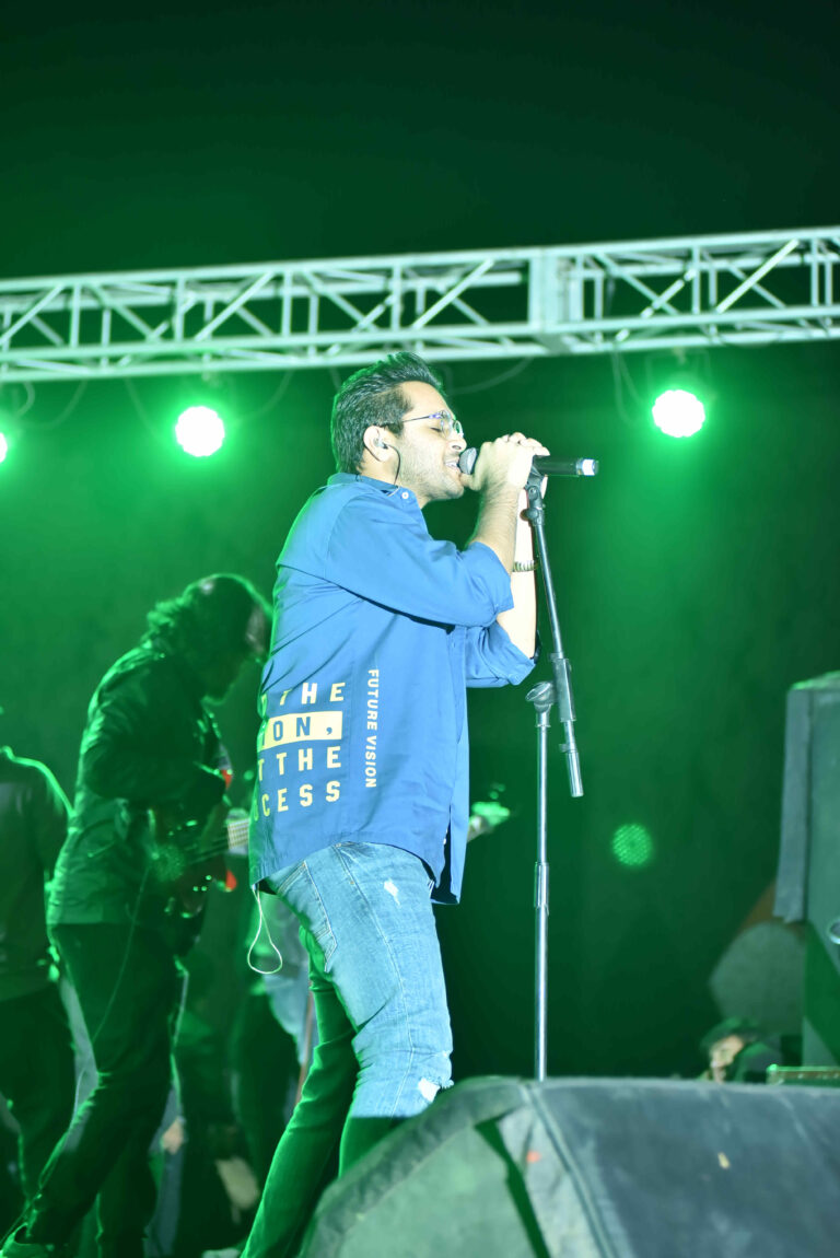 Live vocalist performing at Circle Club
